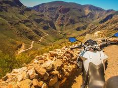 Bergpass beim Motorrad Abenteuer in Südafrika